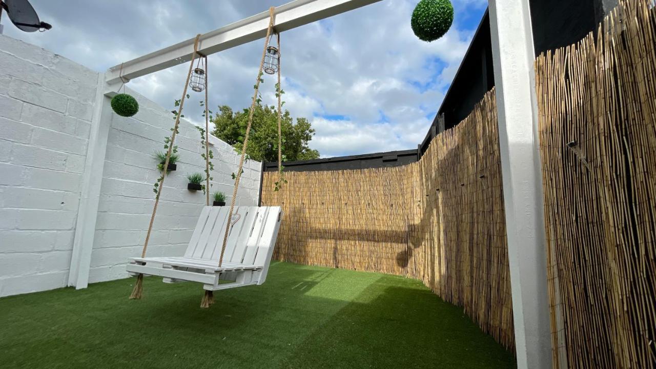 Spacious 6 Bed Home Near City & Albion Stadium Perfect For Contractors! Birmingham Extérieur photo